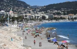 La plage devant la Promenade des Anglais à Nice, le 16 juillet 2016 à Nice
