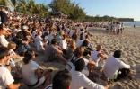 Mercredi 21 Septembre 20011


Hommage à Mathieu Schiller sur la plage de Boucan Canot