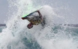Vendredi 7 Octobre 2011

Nissan bodyboard pro à Saint-Pierre