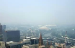 Fumée des feux de forêts au-dessus de Melbourne, le 14 janvier 2020