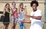 Mercredi 30 Décembre 2011

Tsonga et Monfils tapent la balle avec les marmailles