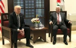 Le président américain Donald Trump (G) et son homologue palestinien Mahmoud Abbas, le 23 mai 2017 à Béthléem, en Cisjordanie occupée