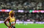 L'athlète jamaïcaine Shelly-Ann Fraser-Pryce après avoir pris la troisième place lors de la finale du 100 m féminin aux Mondiaux d'athlétisme à Budapest en Hongrie le 21 août 2023