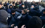 Affrontements entre des manifestants soutenant l'opposant russe AlexeĂŻ Navalny et la police, le 23 janvier 2021 Ă Vladivostok, en Russie