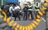 Lundi 20 février 2012 - Les transporteurs bloquent les abords de la SRPP au Port