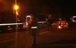 Jeudi 23 février 2012 - La Rivière des Galets (le Port) - Des manifestants ont incendié des voitures sur la chaussée