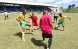 Mardi 13 mars 2012 - Les Black Stars, anciens joueurs professionnels de foot, sont allés  la rencontre des jeunes