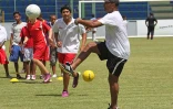 Mardi 13 mars 2012 - Les Black Stars, anciens joueurs professionnels de foot, sont allés  la rencontre des jeunes