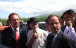Dimanche 1er avril 2012 - François Hollande, candidat du PS pour la présidentielle, visite la ferme photovoltaïque du Gol à Saint-Louis (Photo www.image-reunion.re)