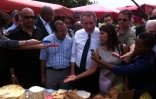 Dimanche 8 avril 2012 - François Bayrou au marché du Chaudron