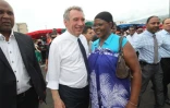 Dimanche 8 avril 2012 - François Bayrou au marché du Chaudron