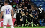 Les joueurs du FC Sheriff Tirapsol exultent après leur victoire surprise sur la pelouse du Real Madrid à Santiago Bernabeu, le 28 septembre 2021 