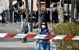Des policiers interviennent le 4 avril 2020 à Romans-sur-Isère après une attaque terroriste