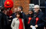 Le dirigeant travailliste Jeremy Corbyn arrive à un bureau de vote dans le nord de Londres le 12 décembre 2019