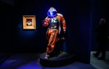 Une création de Thierry Mugler présentée à l'exposition "Couturissime" au Musée des Arts décoratifs de Paris, le 28 septembre 2021