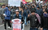 Manifestation à Calais en soutien aux migrants du camp de la "Jungle", réclamant "des conditions d'accueil dignes", le 23 janvier 2016