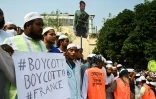 Manifestation à Dacca contre le président français Emmanuel Macron et appel au boycott des produits français, le 27 octobre 2020 au Bangladesh