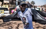 Un partisant du président zimbabwéen réélu, Emmerson Mnangagwa, Harare, 3 août   2018.