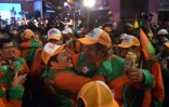 Des soutiens du nouveau président bolivien Rodrigo Paz fêtent sa victoire, le 19 octobre 2025 à La Paz
