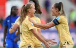 La joie de l'attaquante  belge Janice Cayman, après avoir égalisé (1-1) contre la France, lors de leur match de l'Euro, le 14 juillet 2022 au New York Stadium à Rotherham (Angleterre)