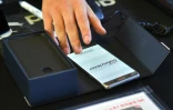 Remplacement d'un Samsung Galaxy Note7 le 19 septembre 2016 dans une boutique de téléphonie à Séoul 