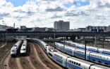 Des TGV à l'arrêt à Paris le 10 avril 2018