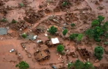 Le village de Bento Rodrigues submergé par une coulée de boue après la rupture d'un barrage, dans l'état de Minas Gerais, au Brésil le 6 novembre 2015