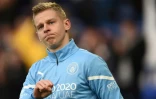 Le milieu de terrain ukrainien de Manchester City Oleksandr Zinchenko, à l'échauffement avant le match de la 27e journée de Premier League contre Everton, le 26 février 2022 au Goodison Park à Liverpool