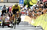 Le Slovène Tadej Pogacar termine 4e de la 11 étape du Tour de France, disputée entre Sorgues et Malaucène, devant le Colombien Rigoberto Uran, l'Equatorien Richard Carapaz et le Danois Jonas Vingegaard, le 7 juillet 2021, remportée par le Belge Wout van Aert