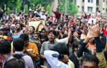Des manifestants réunis à l'appel d'une organisation étudiante bangladaise lancent un appel à la désobéissance civile après les affrontements qui ont fait plus de 200 morts en juillet, le 3 août 2024 à Dacca 