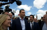 Le président du Rassemblement national Jordan Bardella en campagne à Chuelles (Loiret) le 14 juin 2024