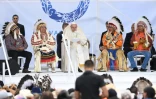 Le pape François s'adresse aux membres de la communauté indigène à Maskwacis, en Alberta, le 25 juillet 2022 au Canada
