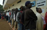 Des Kényans font la queue pour aller voter à Gatundu, le 8 août 2017