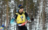 Le Français Martin Fourcade à l'échauffement avant la poursuite de Kontiolahti, comptant pour la Coupe du monde de biathlon, le 14 mars 2020
