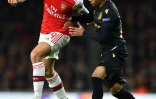 Le milieu français d'Arsenal, Matteo Guendouzi (g), lors d'un match de la Ligue Europa face au club portugais Vitoria Guimaraes, à Londres, le 24 octobre 2019 