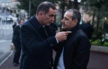 le président autonomiste du conseil exécutif Gilles Simeoni (G) et l'indépendantiste Jean-Guy Talamoni(D),président de l'Assemblée de Corse, après un discours d'Emmanuel Macron à Bastia, le 7 février 2018