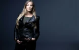 L'ancienne mannequin française Juliette G., "hameçonnée" pour être présentée au criminel sexuel américain Jeffrey Epstein, pose le 10 mars 2026 à Paris
