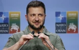 Le président ukrainien Volodymyr Zelensky lors d'une conférence de presse lors du sommet de l'Otan, le 12 juillet 2023 à Vilnius, en Lituanie