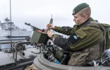 Un soldat suédois d'une unité amphibie participe à un exercice de l'Otan à Alta, dans l'Arctique norvégien, le 8 mars 2024