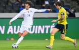 Le milieu de l'équipe de France Adrien Rabiot face à la Suède, le 5 septembre 2020 à Solna en Ligue des nations