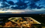 Vue aérienne de la prison de haute sécurité de Sehnde, près de Hanovre, où est incarcéré Christian Brückner, principal suspect dans la disparition de la fillette britannique Madeleine McCann en 2007 au Portugal, le 17 septembre 2025 en Allemane
