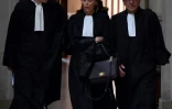 Les avocats de Serge Dassault, Jacqueline Laffont (c) et Pierre Haik (d)  au tribunal à Paris, le 16 janvier 2017