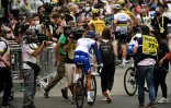 Thibaut Pinot quitte la zone d'arrivée à l'issue de  la 8e étape du Tour de France, entre Cazères-sur-Garonne et Loudenvielle, le 5 septembre 2020