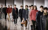 Des mannequins de Hermès présentent la collection hiver 2016-2017 le 23 janvier 2016 à Paris