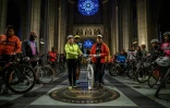 La "bénédiction des cyclistes" à la cathédrale de New York, le 6 mai 2023