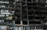 Un immeuble touché par une attaque de drones russes dans la capitale ukrainienne Kiev, le 10 octobre 2025