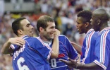 Les Bleus de Zinédine Zidane, sacrés champions du monde en battant le Brésil en finale du Mondial, le 12 juillet 1998 au Stade de France