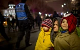 Des enfants participent à la mainifestation contre le gouvernement à Bucarest le 31 janvier 2017