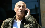 Yunice Abbas, l'un des accusés au procès du braquage de Kim Kardashian, arrive au palais de justice de Paris le 28 avril 2025 