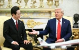 Le président américain Donald Trump (droite) et son homologue sud-coréen Lee Jae-myung, le 25 août 2025 à Washington